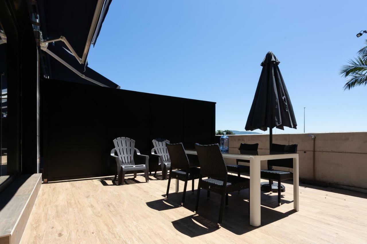 Apartamentos Playa De Los Barcos Isla Plana Exterior foto
