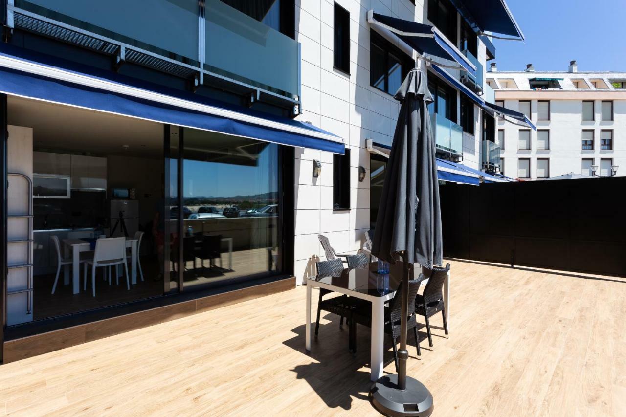 Apartamentos Playa De Los Barcos Isla Plana Exterior foto